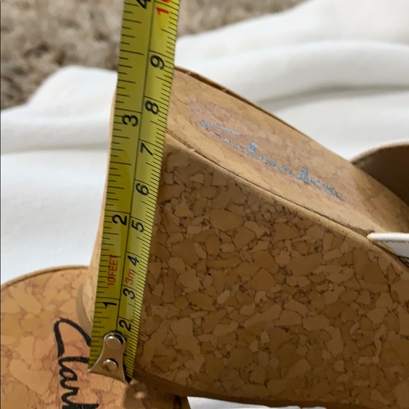 Clark’s wedge white Sandal - Picture 3 of 4